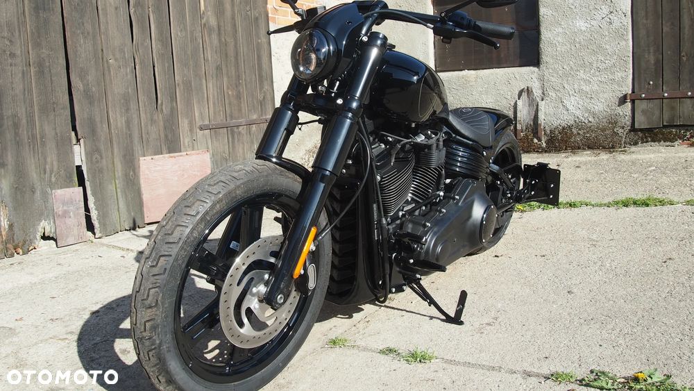 Harley-Davidson Softail Street Bob - 7