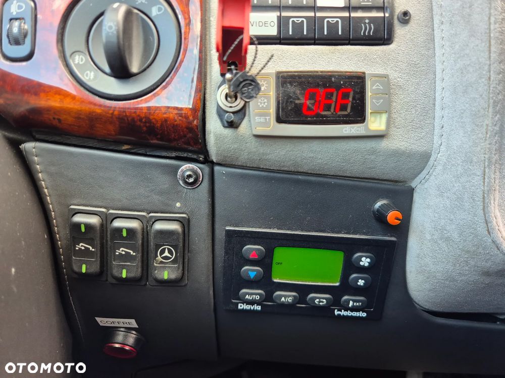 Mercedes-Benz SPRINTER 519 / SPROWADZONY / 3.0 190 KM / EURO 6 - 38