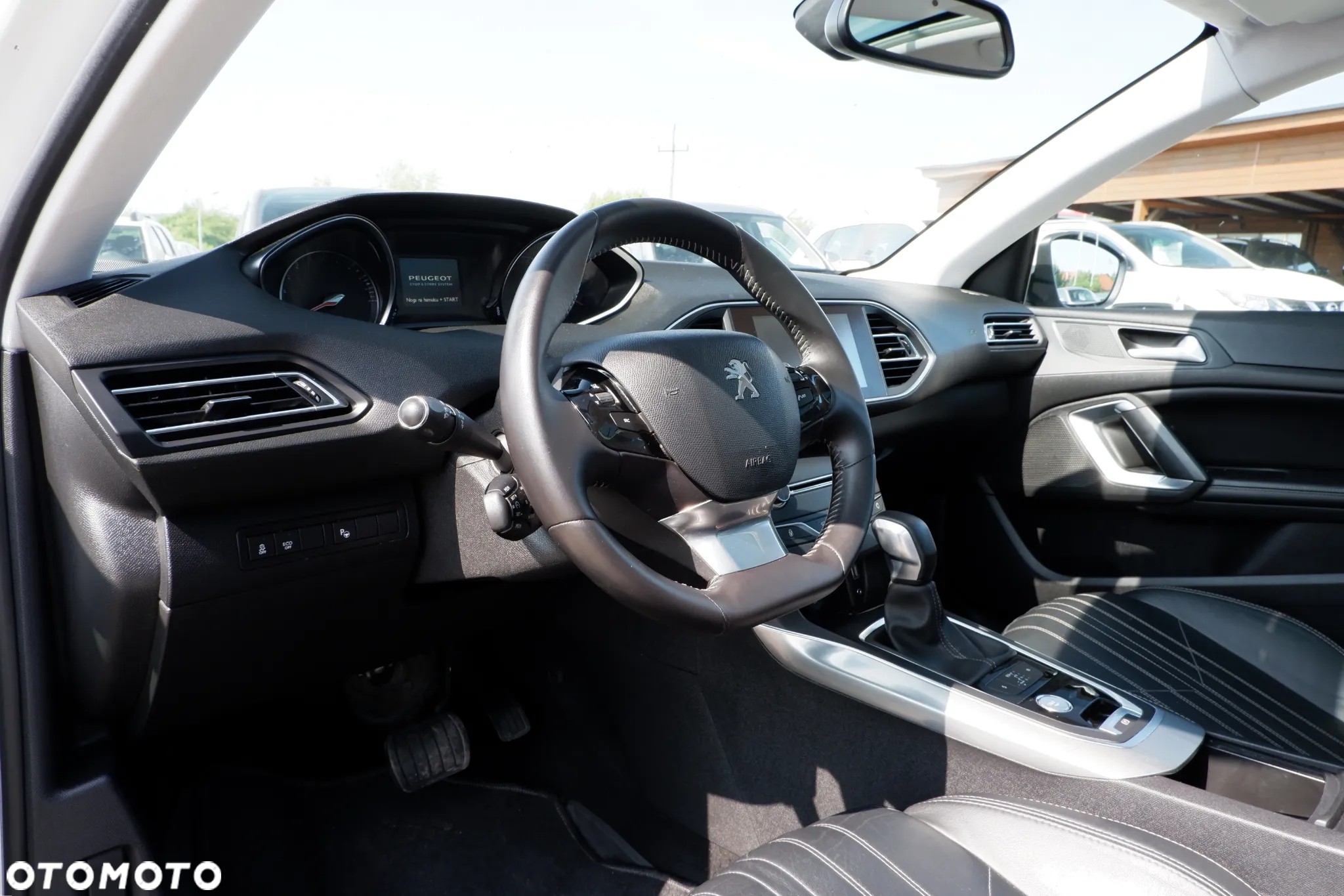 Peugeot 308 SW BlueHDi 150 Automatik Stop & Start Allure - 26