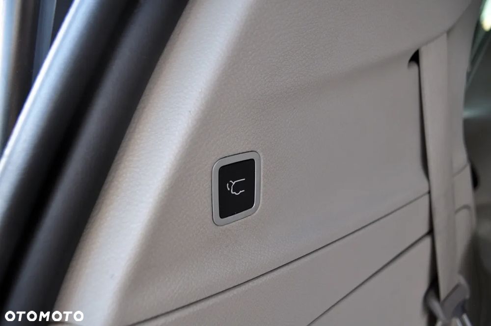 Chrysler Pacifica - 35