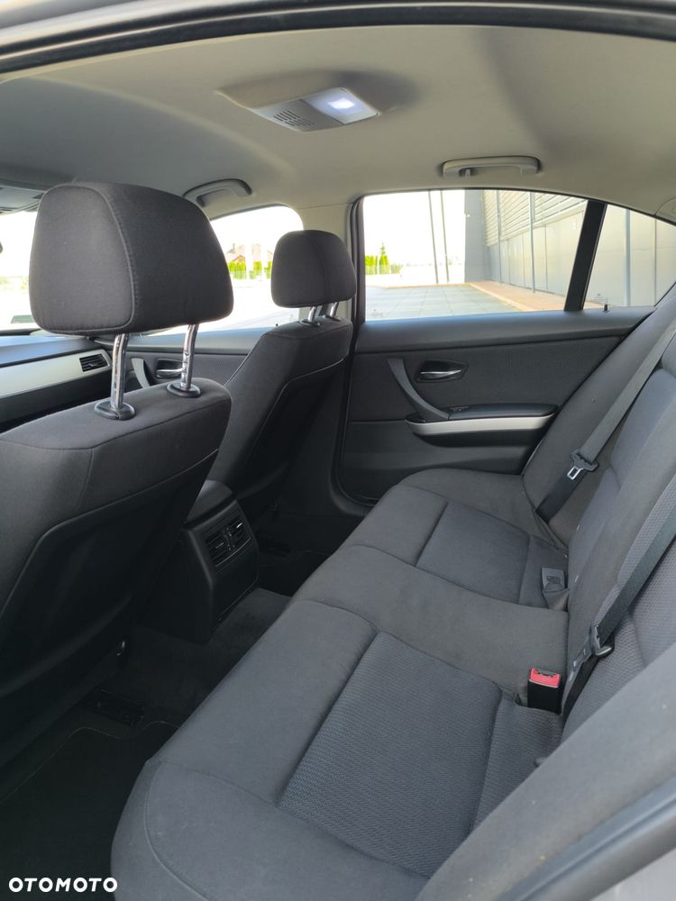 BMW Seria 3 316d - 12