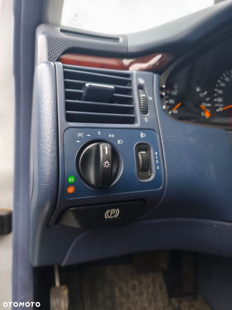 Mercedes-Benz Klasa E - 21