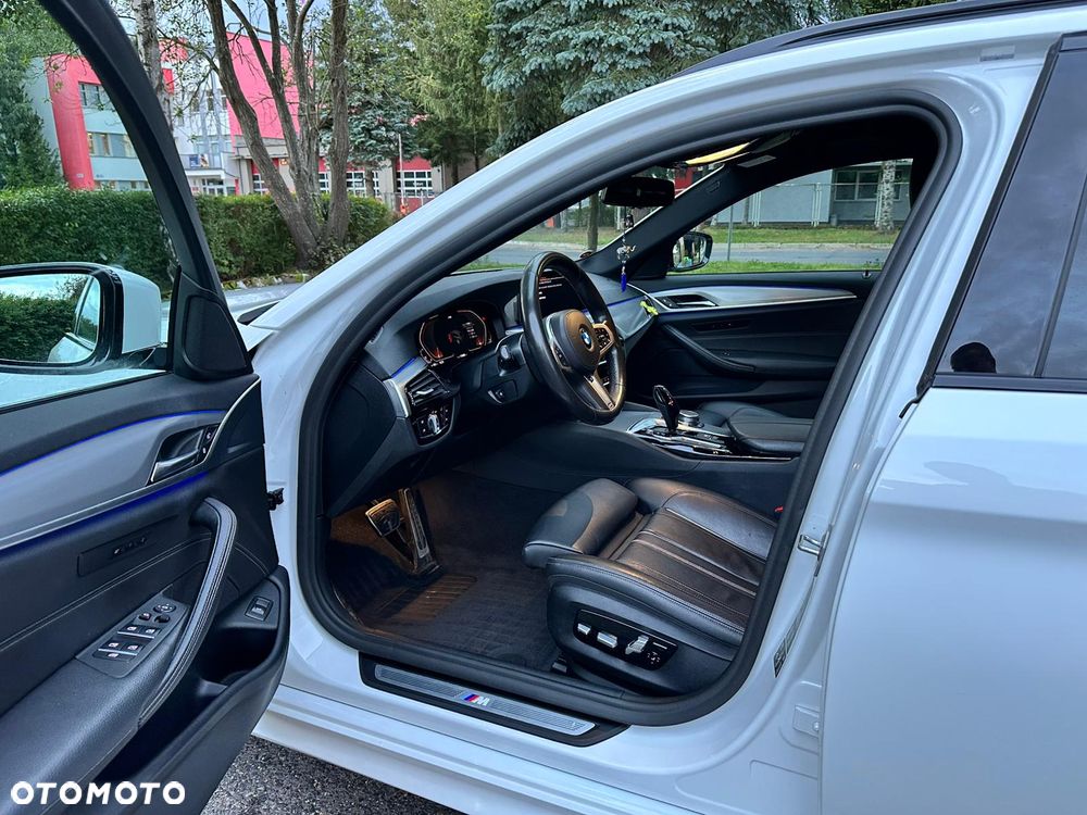 BMW Seria 5 520d xDrive M Sport sport - 10