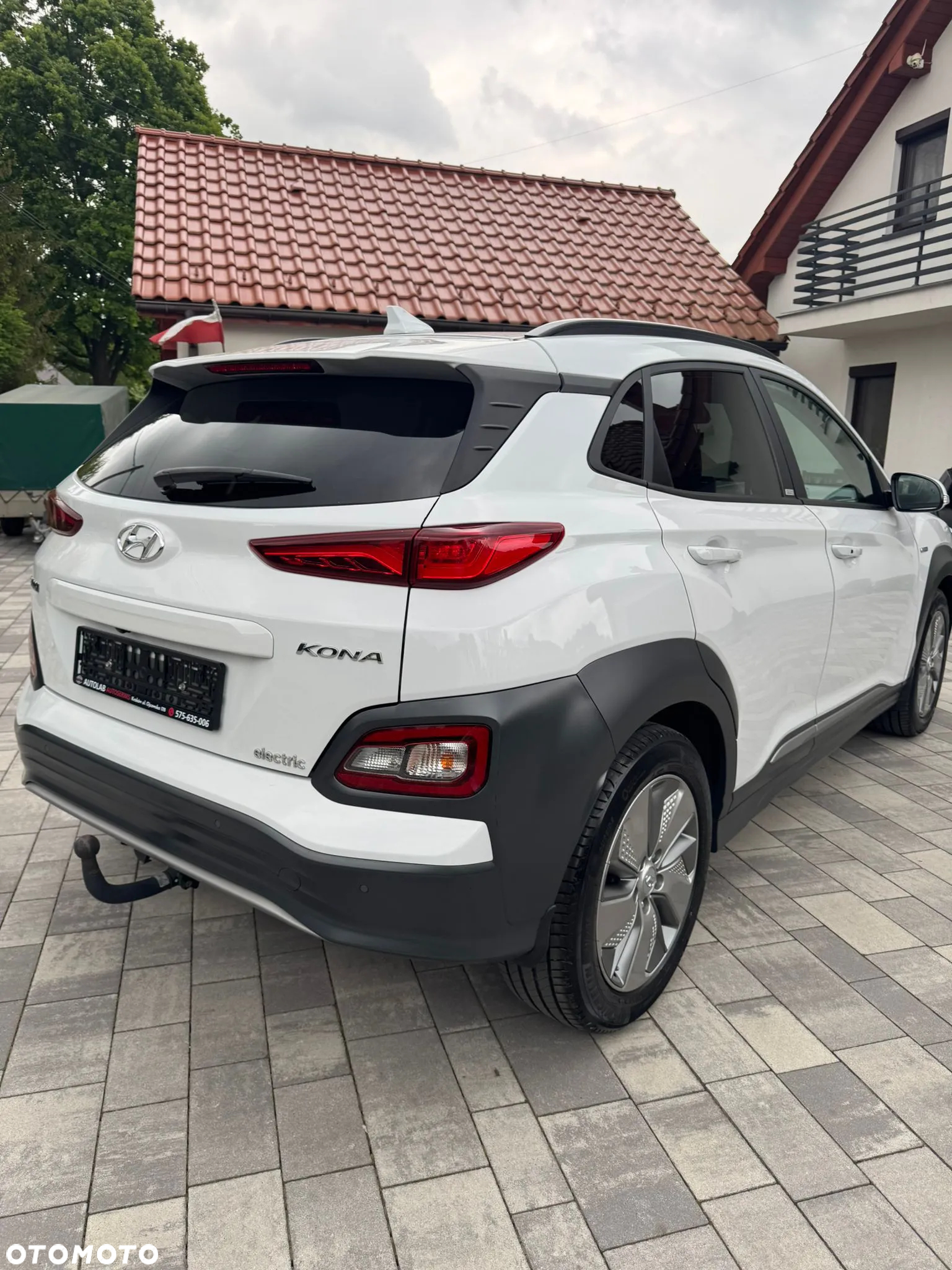 Hyundai Kona Electric 64kWh Premium - 8