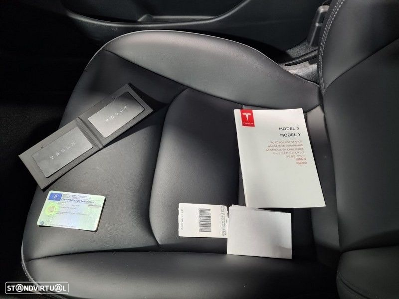 Tesla Model 3 - 9