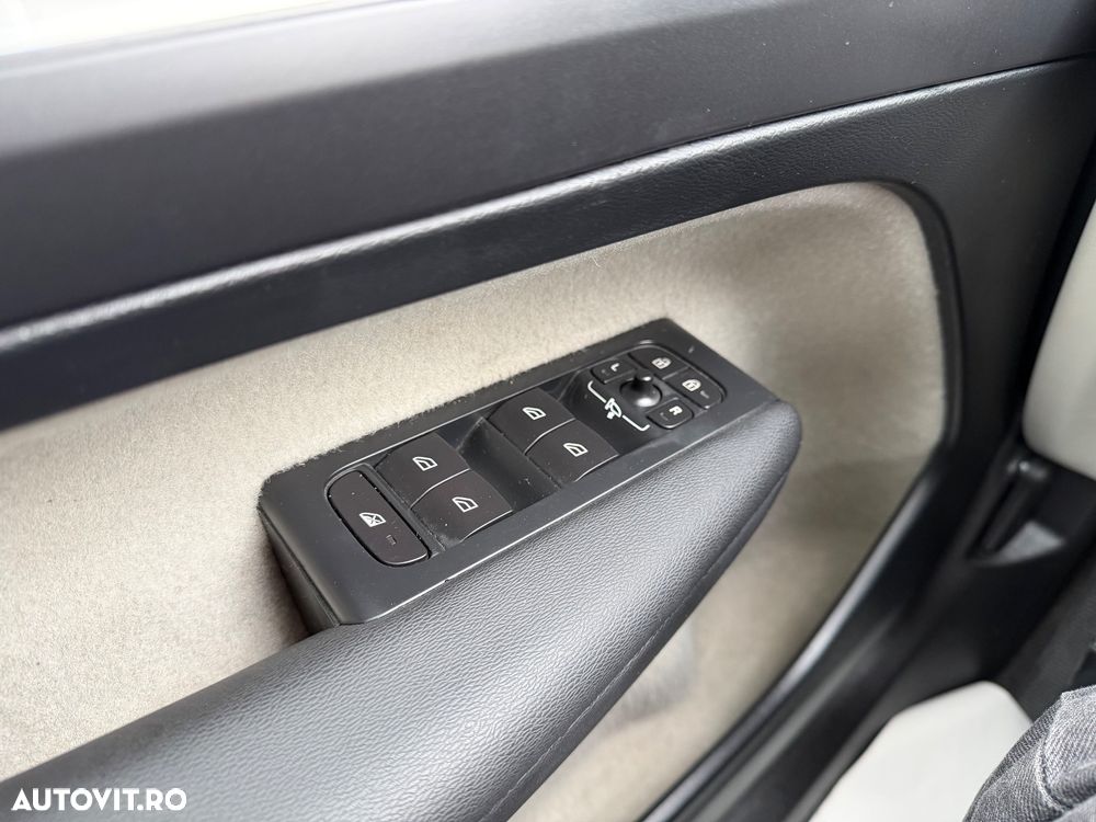 Volvo XC 40 D3 Momentum Pro - 23