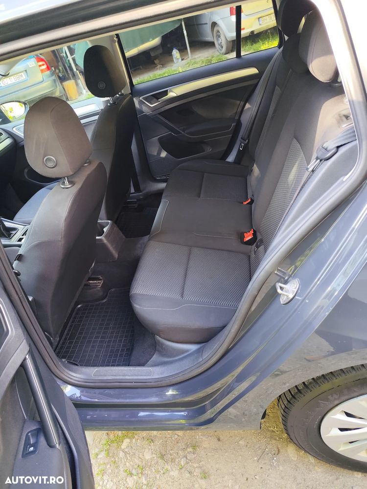 Volkswagen Golf - 18