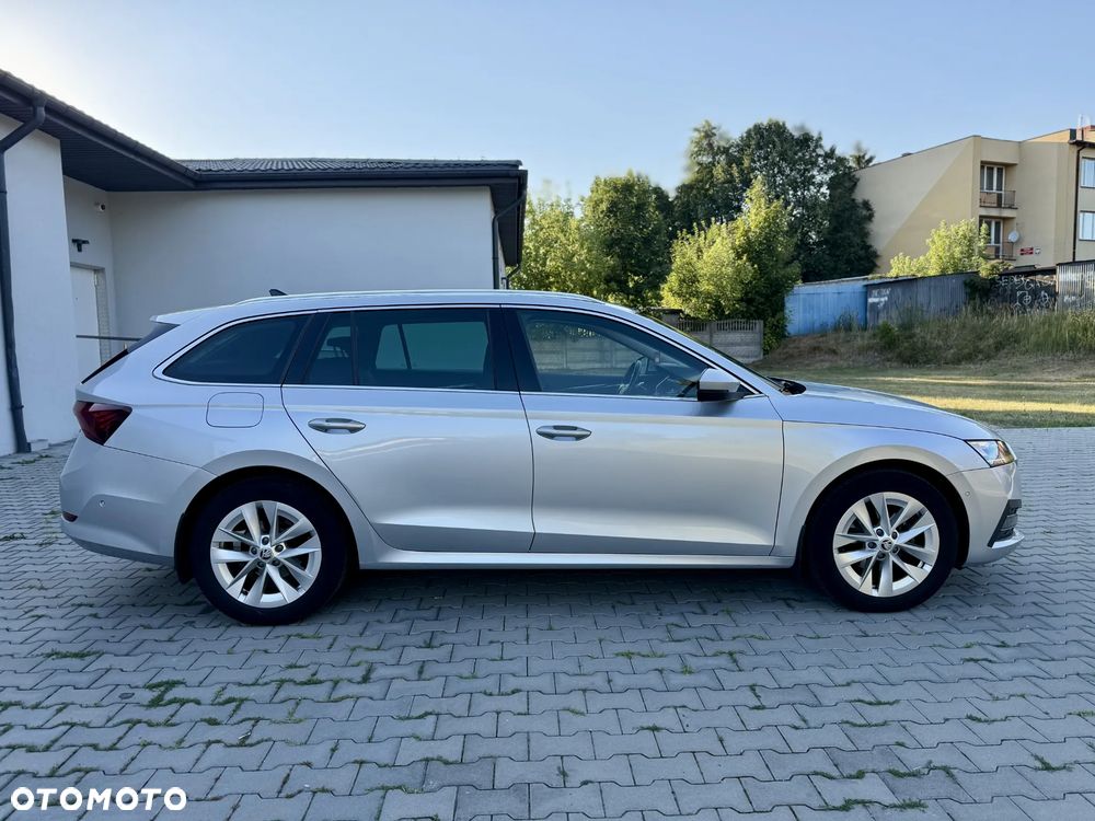 Skoda Octavia 2.0 TDI Sportline DSG - 27