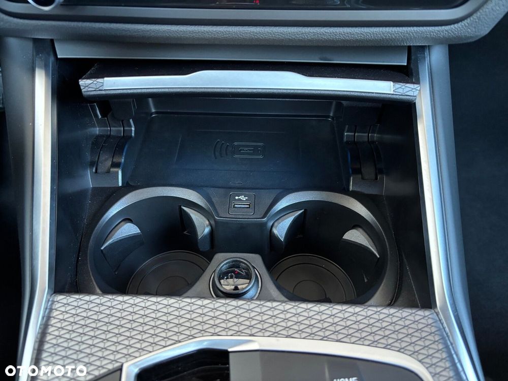 BMW Seria 3 330i xDrive M Sport sport - 30