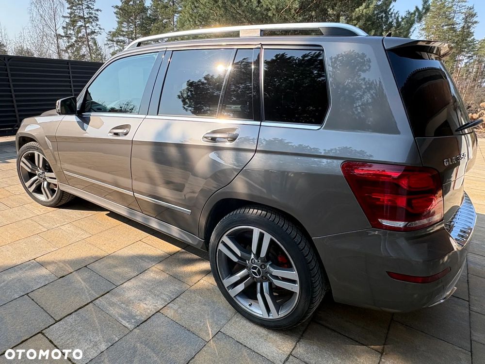 Mercedes-Benz GLK 350 4-Matic - 12