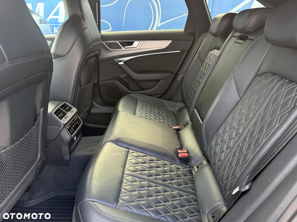 Audi A6 Avant 55 TFSI e quattro S tronic S line - 13