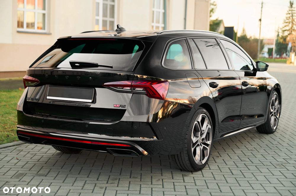 Skoda Octavia 2.0 TDI DSG RS - 12