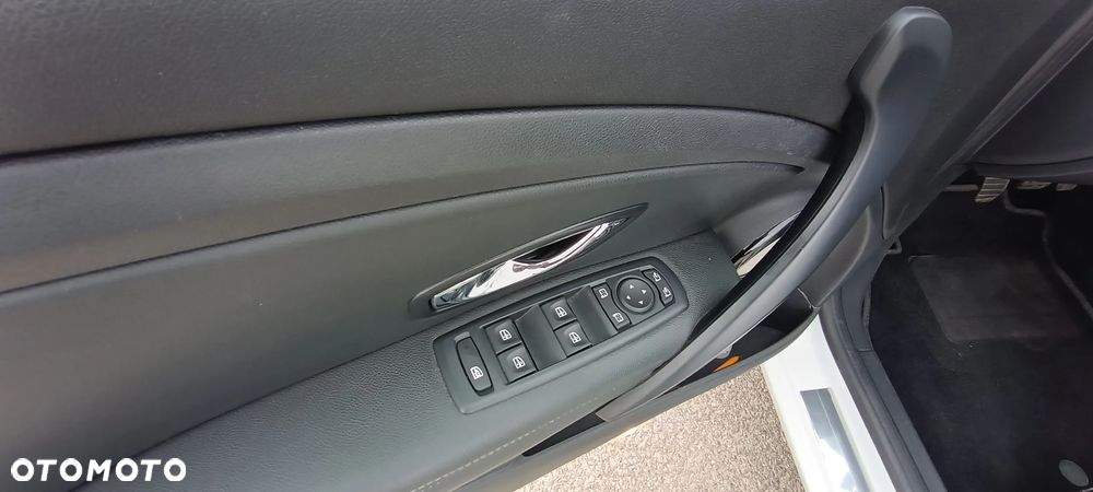 Renault Megane 1.2 16V TCe Energy Bose - 23