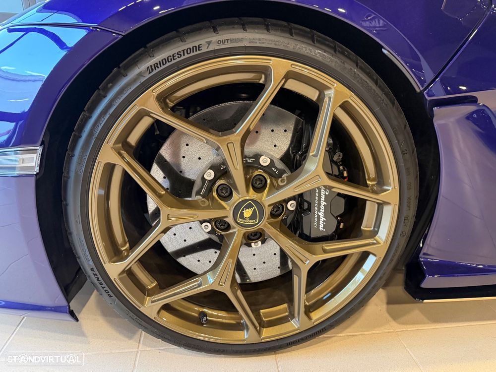 Lamborghini Revuelto 6.5 V12 - 43
