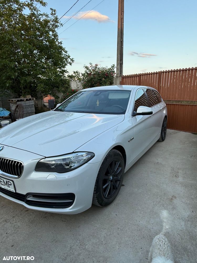 BMW Seria 5 520d Aut. Luxury Line - 2