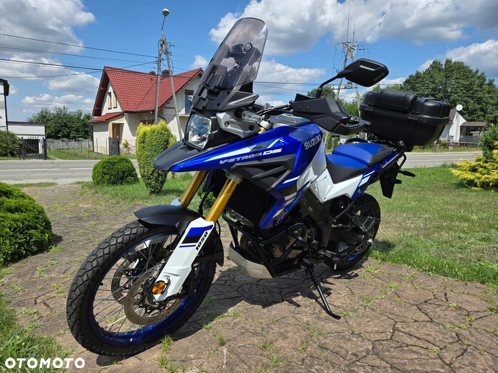 Suzuki V-STROM - 4