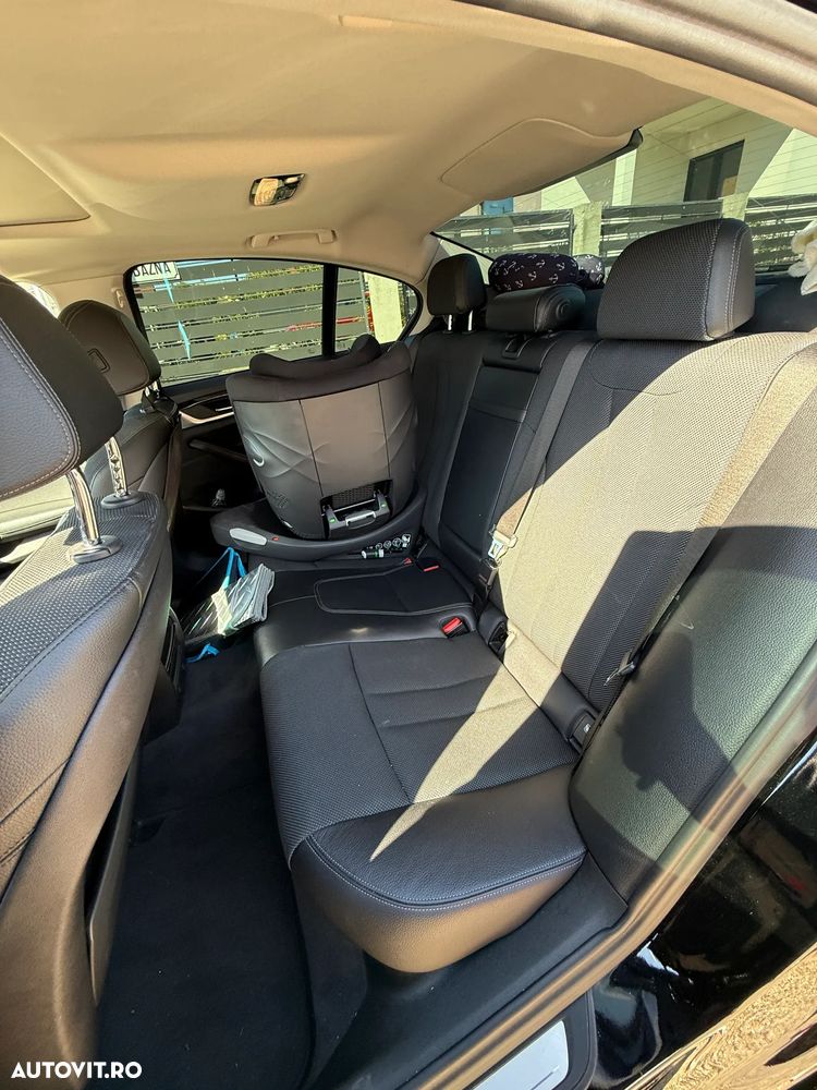 BMW Seria 5 520d AT - 17