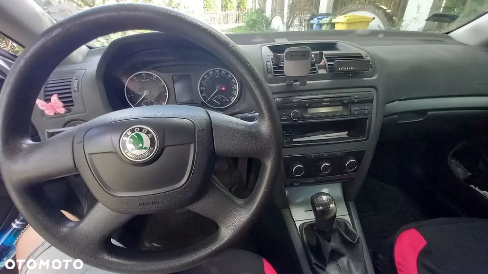 Skoda Octavia 1.6 - 10