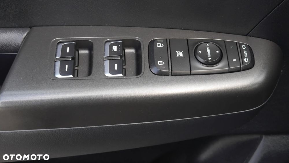 Kia Sportage 1.7 CRDI Business Line M 2WD - 25