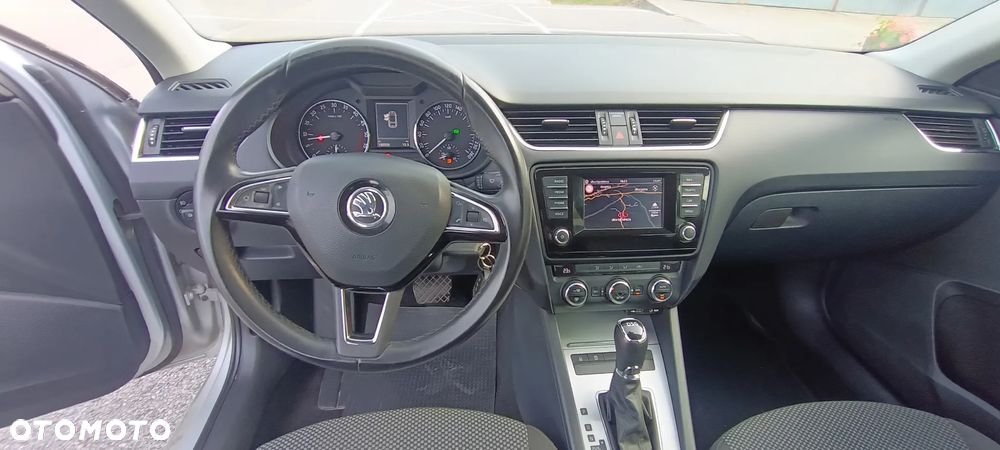 Skoda Octavia 1.6 TDI DPF DSG Elegance - 25