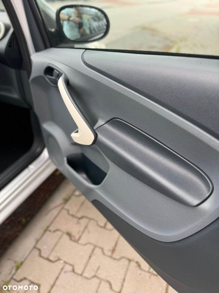 Ford KA 1.2 Ambiente - 15