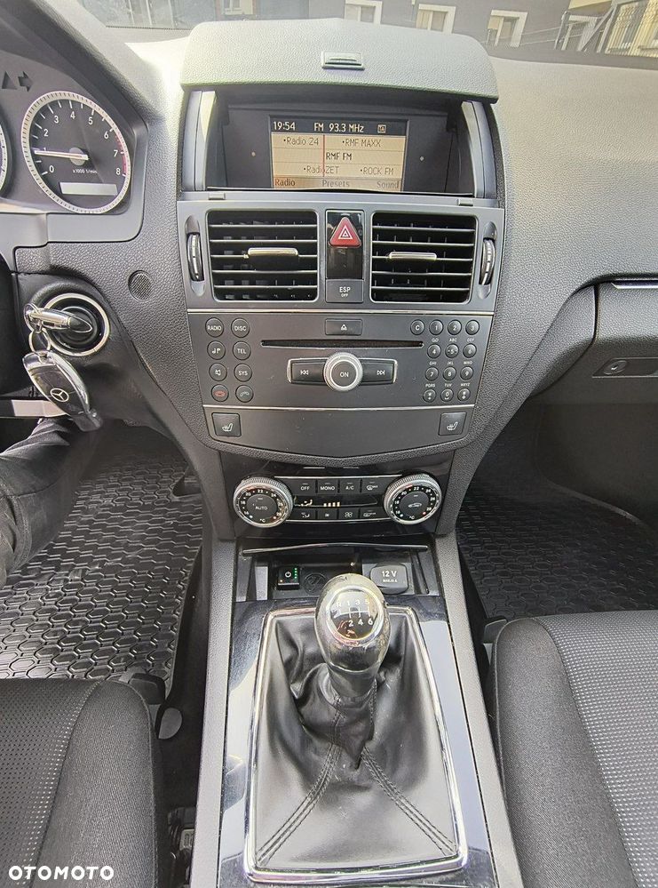 Mercedes-Benz Klasa C 180 Kompressor Elegance - 34