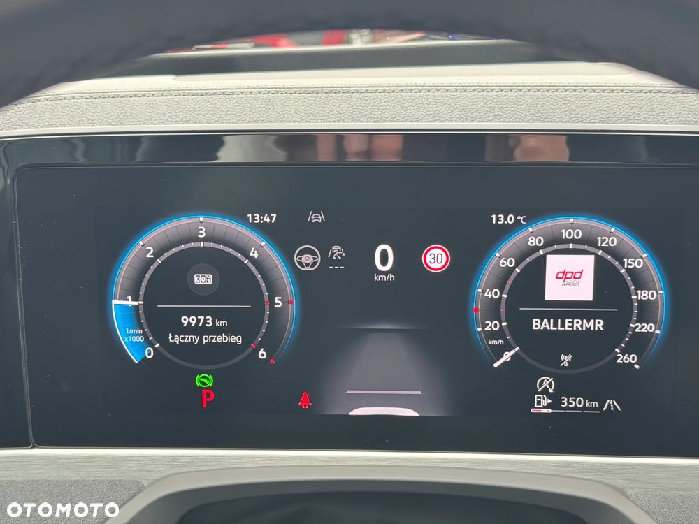 Volkswagen Passat Variant 2.0 TDI SCR DSG R-Line - 26