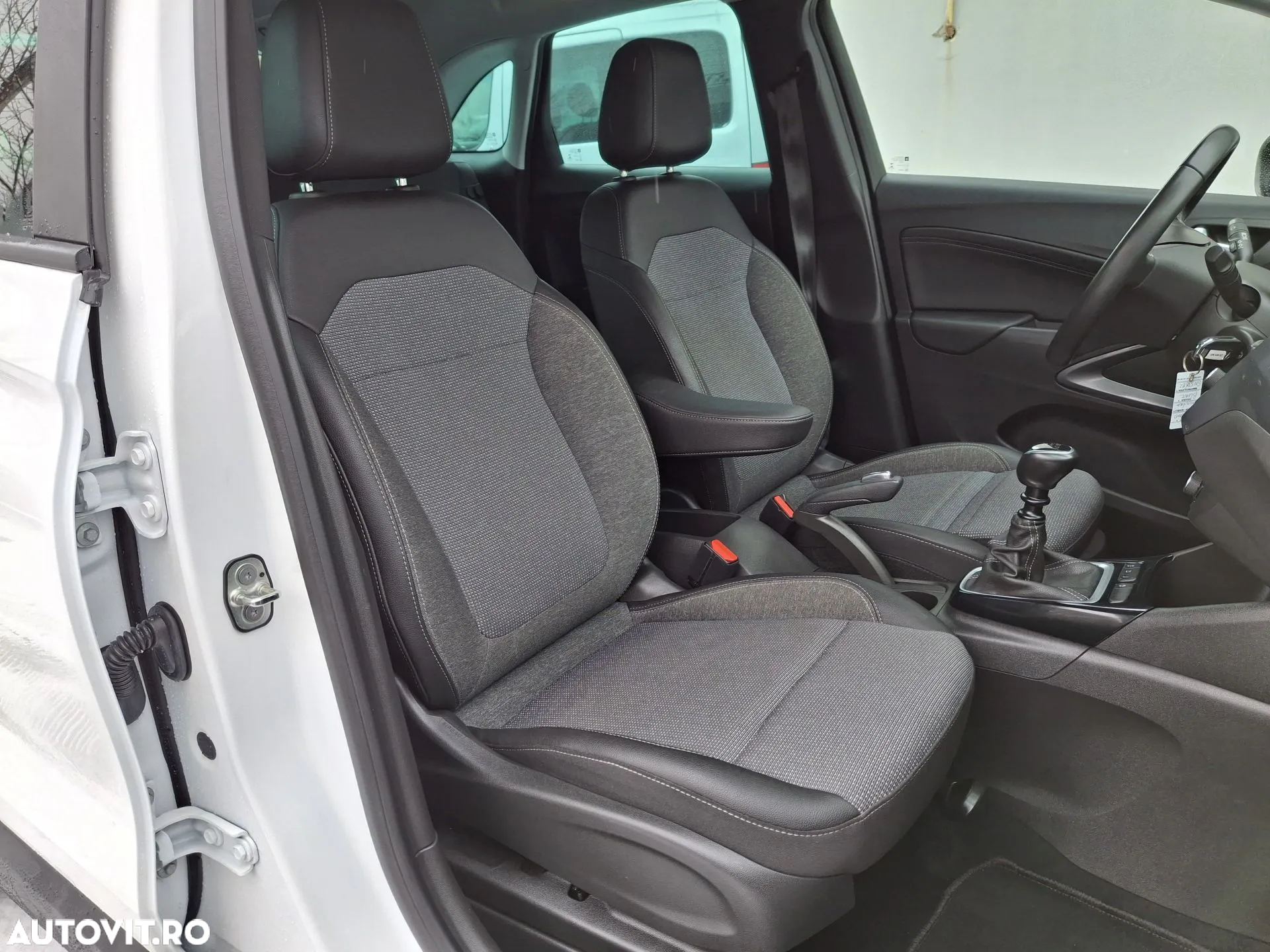 Opel Crossland 1.5 Diesel Business Elegance - 15