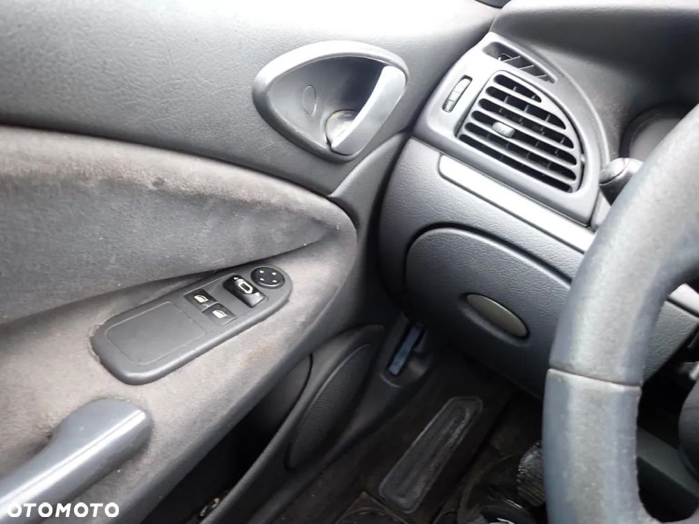 CZĘŚCI - Citroen C5 I 1,8 125KM 6FY FILM KOMBI LIFT 5B 20DM70 lakier EFBD 2006r. INDEX - 9712 - 15