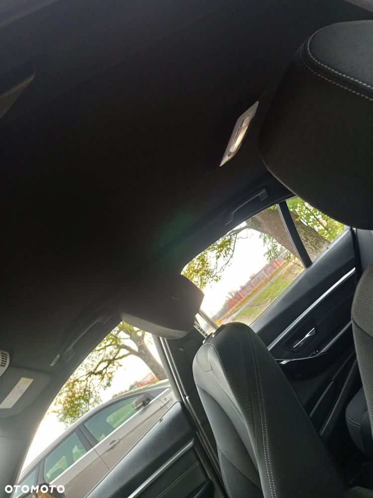 BMW Seria 3 318i Advantage - 21