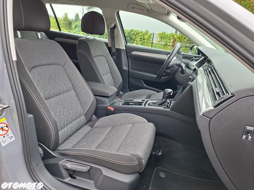 Volkswagen Passat - 29