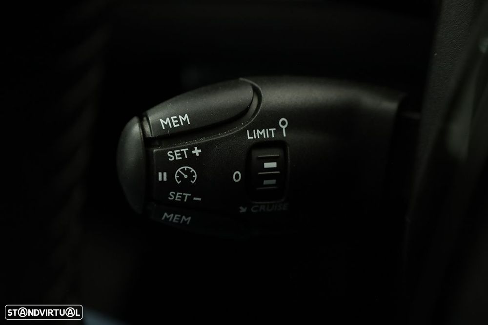 Peugeot e-208 50 kWh Style - 18