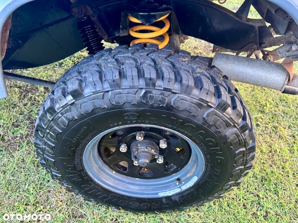 Land Rover Defender - 11