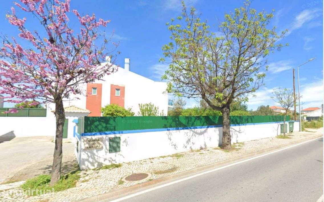 Moradia V3 da banca OCUPADA inserida em Condomínio na Quinta das Lagoa - Grande imagem: 5/7