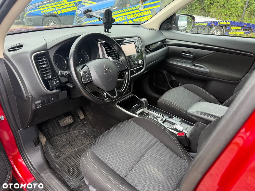 Mitsubishi Outlander 2.0 Intense + Navi 4WD CVT - 21