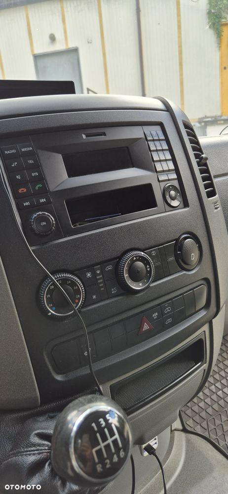 Volkswagen CRAFTER - 9