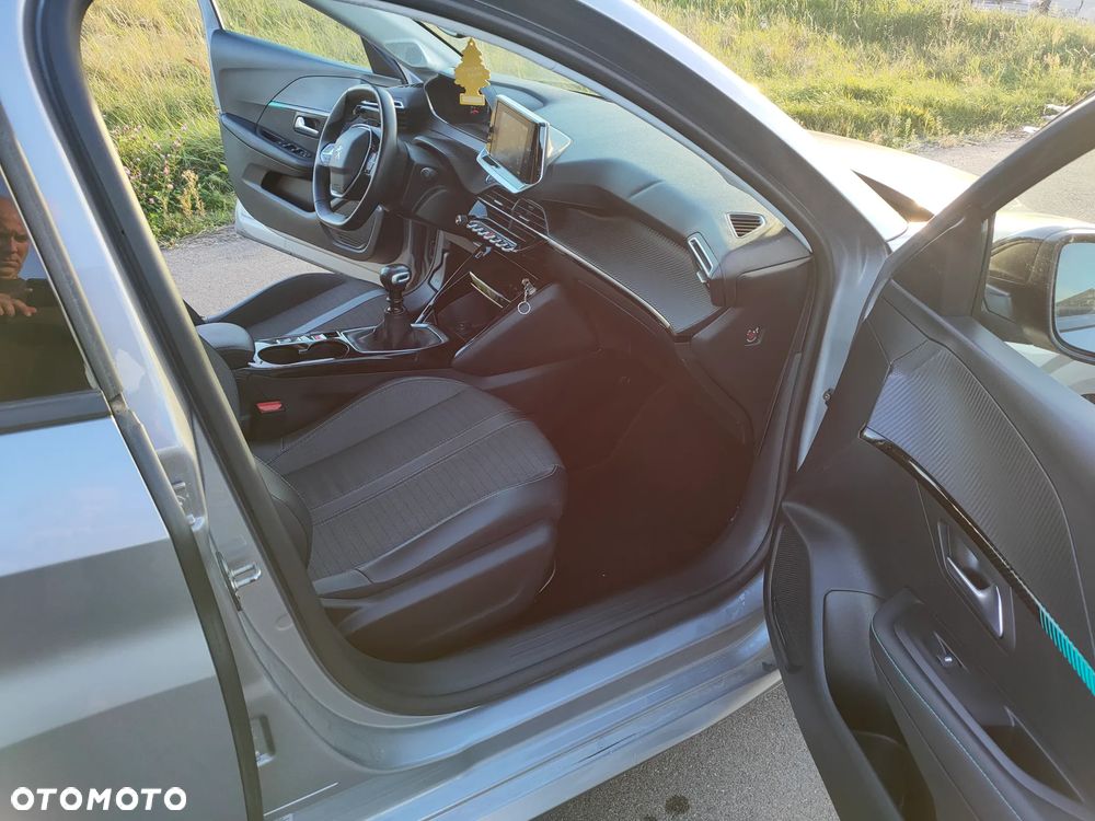 Peugeot 208 PureTech 100 Allure Pack - 20