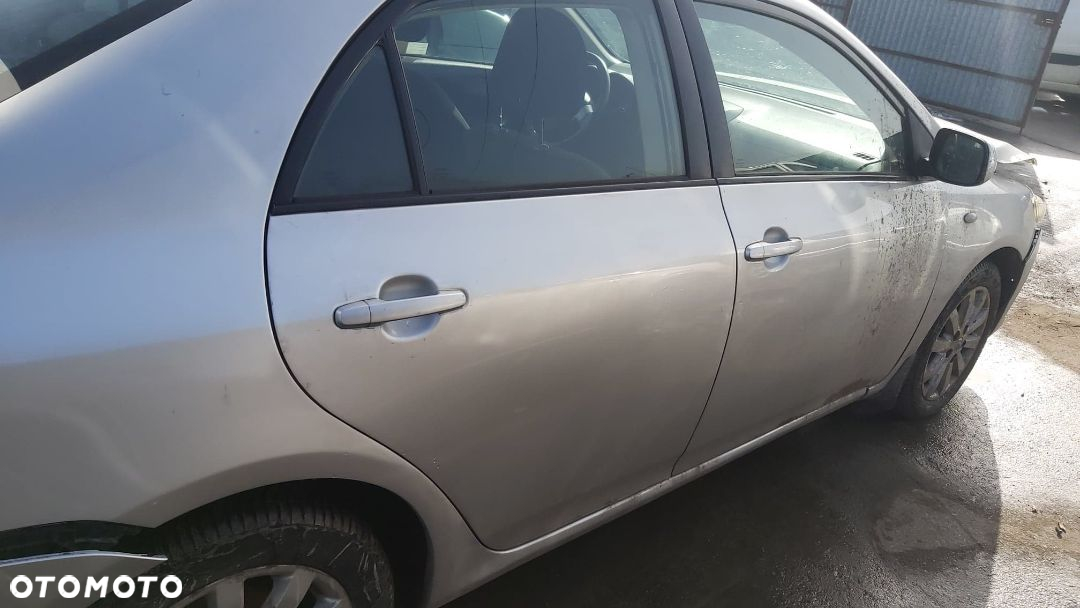 TOYOTA COROLLA e15 2,0 D4D sanki wózek silnika - 7