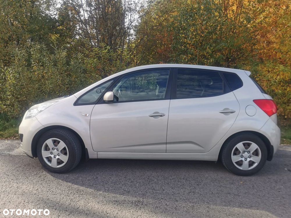 Kia Venga - 9