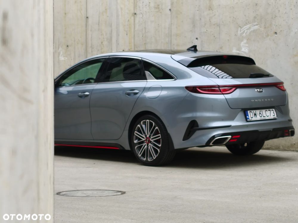 Kia ProCeed - 11