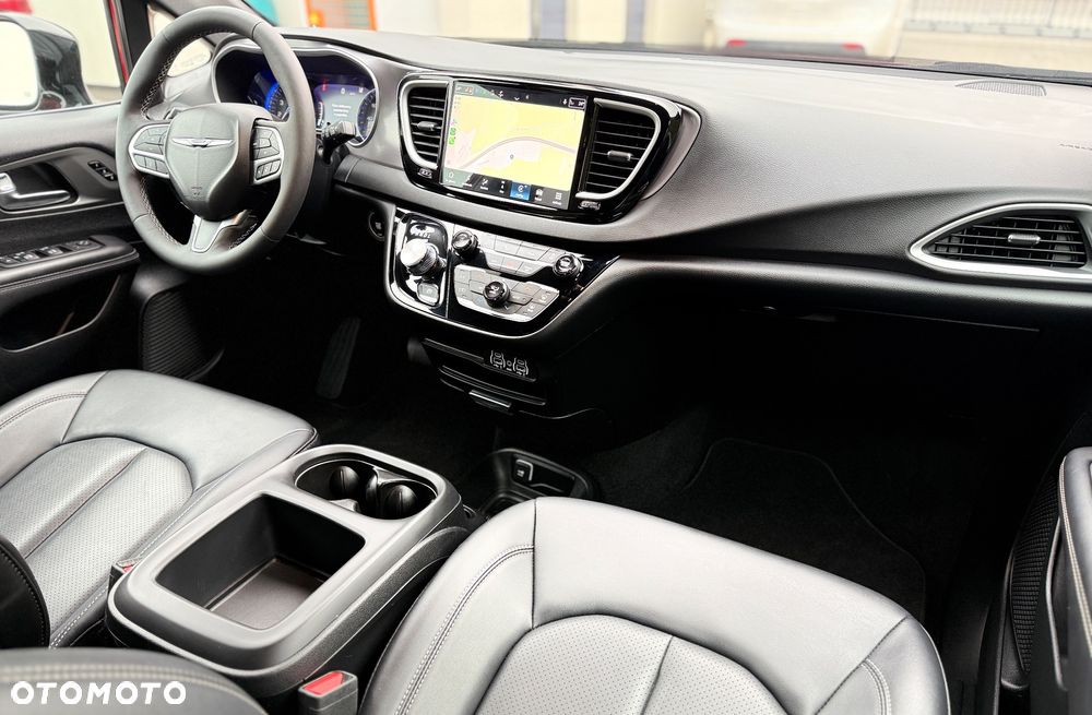 Chrysler Pacifica - 15