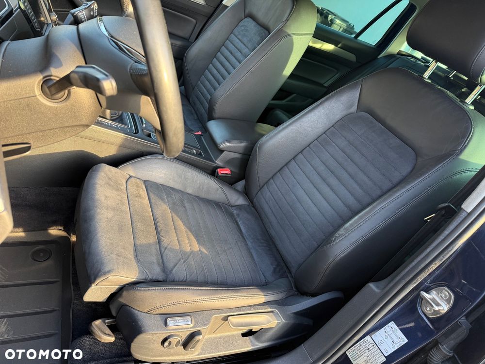 Volkswagen Passat 1.8 TSI BMT Highline - 28