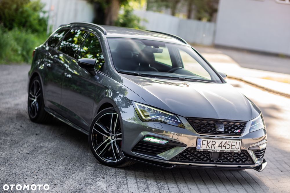 Seat Leon Sportstourer 2.0 TSI Start&Stop 4Drive DSG Cupra 300 - 2