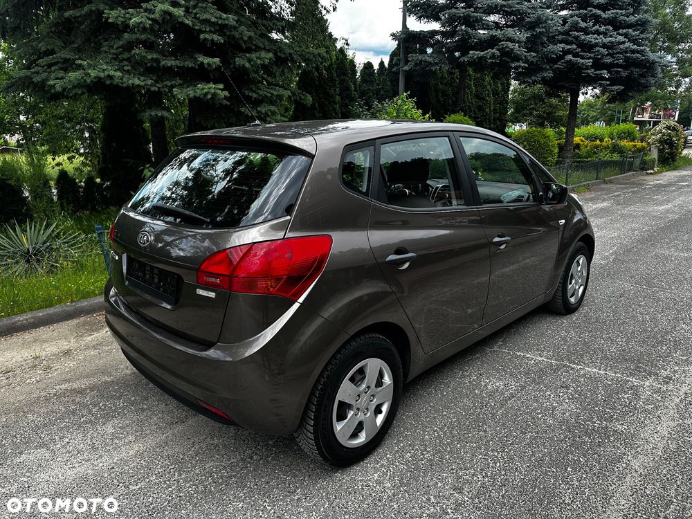 Kia Venga - 13