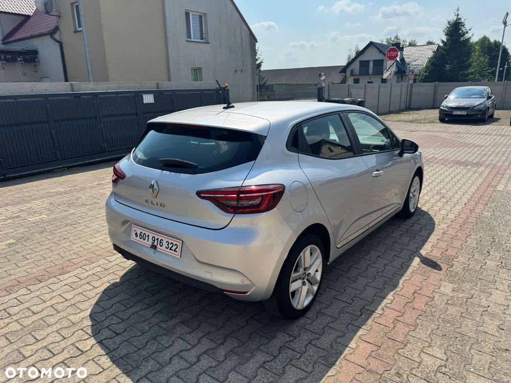 Renault Clio - 7