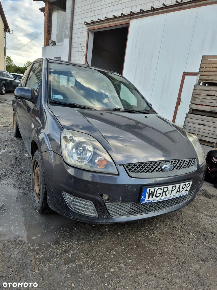 Ford Fiesta 1.4 TDCi Ambiente - 6
