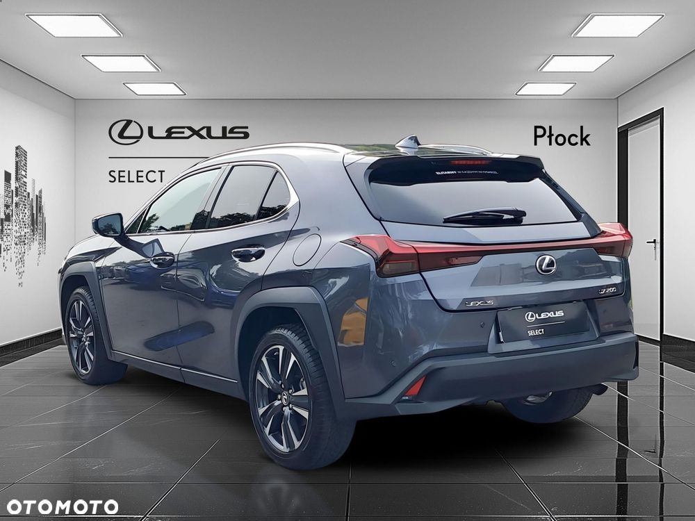 Lexus UX - 3
