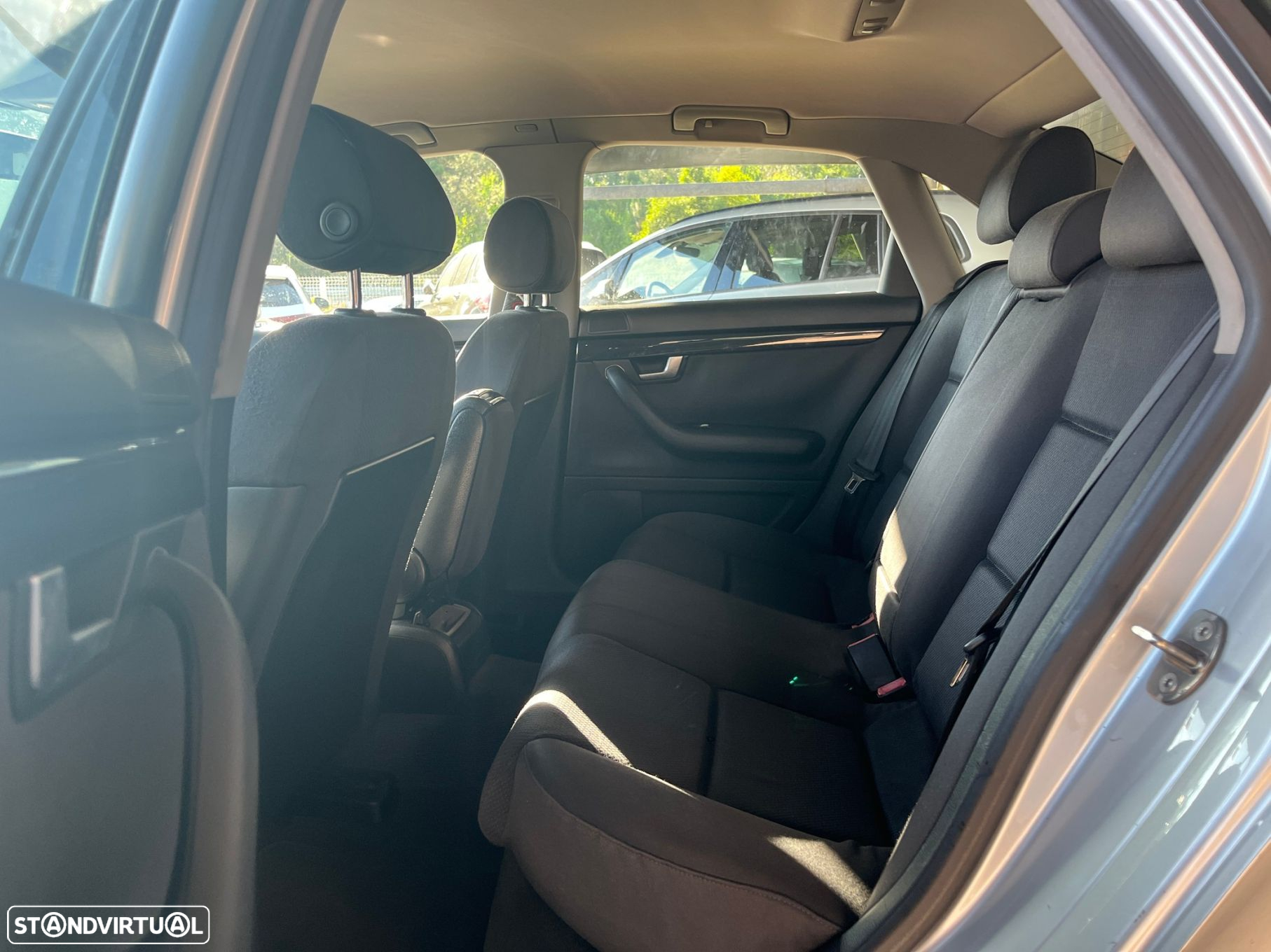 Audi A4 1.6 - 25