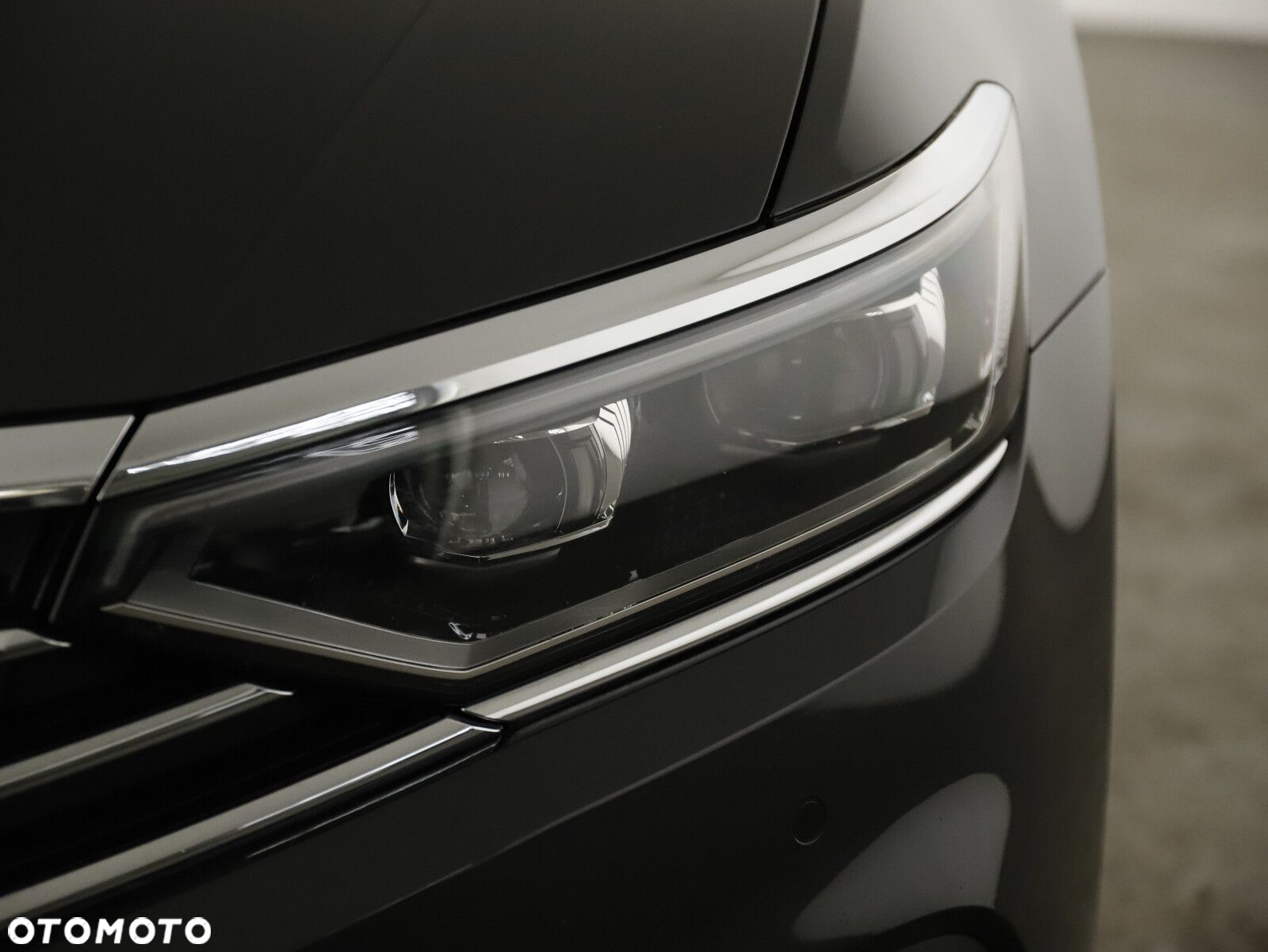 Volkswagen Passat - 25