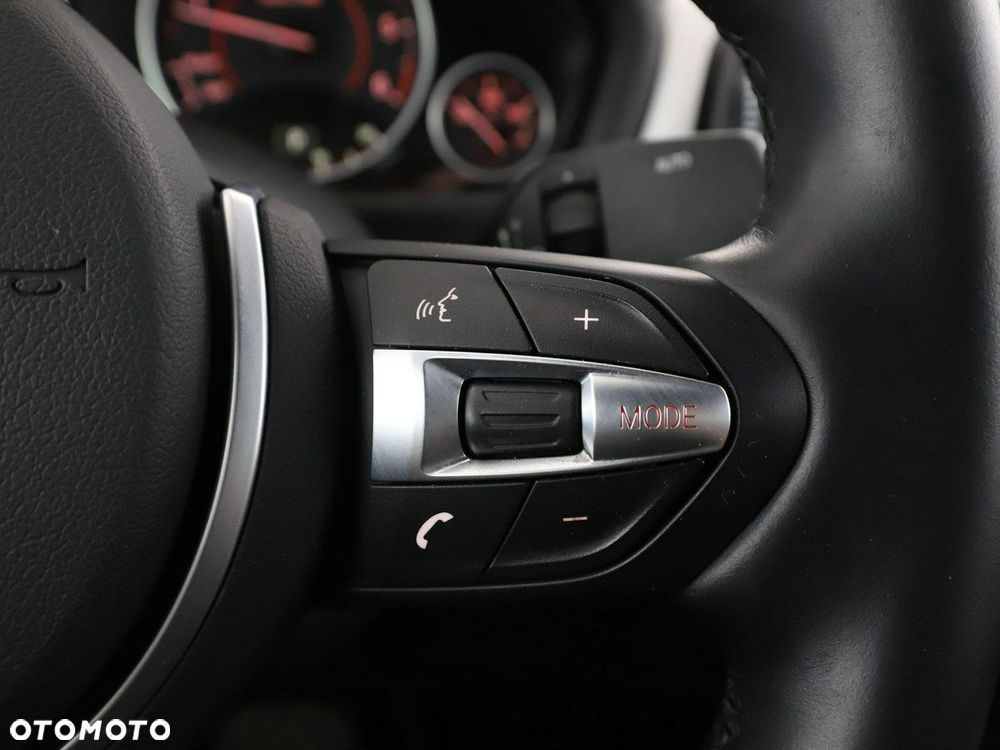 BMW Seria 3 318d M Sport - 31
